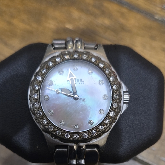 Fossil Silver Watch with Mother-of-Pearl Dial - Picture 1 of 3
